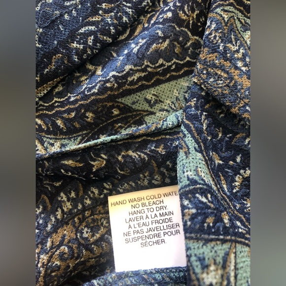 SLOAN SHEER LONG SLEEVE BUTTONS DOWN BLOUSE IN SIZE 16 IN LONG SLEEVES - Picture 10 of 11